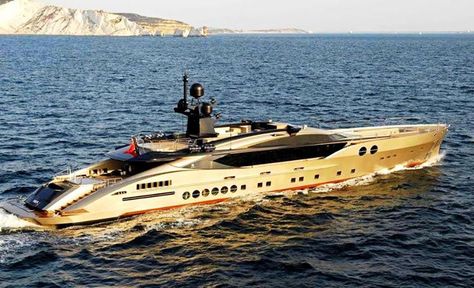 Beautiful gold. Extreme Yachts Palmer Johnson Yachts, Sailing Vessel, Cool Boats, Yacht Life, Bigger Boat, Boats Luxury, Yacht Boat, Yacht For Sale, Yacht Design