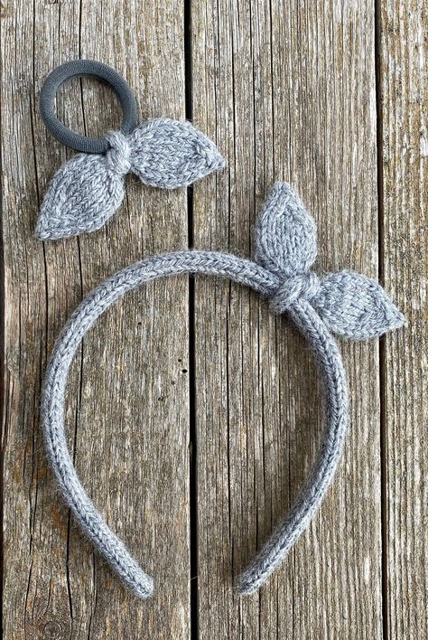 Hair Bow Knitting Pattern, Knitted Hair Accessories, Knitted Leaves, Headband Knitted, Pattern Minimalist, Crochet Scrunchies, Knitted Accessories, Leaves Headband, Knitted Headband