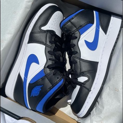 Check out this listing I just added to my Poshmark closet: NEW W BOX Nike Air Jordan 1 Mid Blue/Black 6.5Y. https://posh.mk/63zOaYnP0gb #shopmycloset #poshmark #shopping #style #pinforlater #Jordan #Shoes Jordans Navy Blue, Jordans For Boys, Air Jordan 1 Box, Air Jordens1 Blue, Dark Blue Air Jordans, Blue And Black Jordans, Jordan Mids, Jordans Blue And Black, Jordan 1 Black And Blue