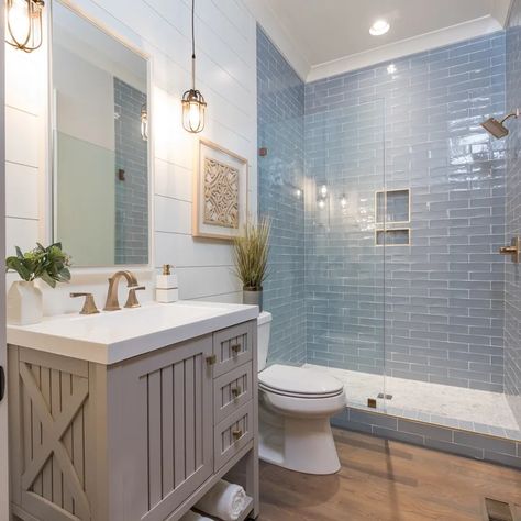 75 Blue Tile Bathroom Ideas You'll Love - October, 2023 | Houzz Beachy Bathroom, Blue Bathroom Tile, Guest Ideas, Beach House Bathroom, Beachfront Decor, Shabby Chic Design, Bathroom Farmhouse, Beach Bathroom, Shower Diy