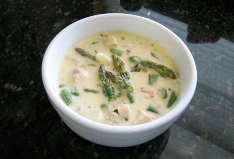 Enjoy this flavorful chicken chowder with asparagus, cream, chicken broth, and potatoes. This recipe is great with crusty rolls or biscuits and a salad. Asparagus Chowder, Chicken Chowder, Chicken And Asparagus, Potato Chowder, Leftover Chicken Recipes, Chowder Soup, Chowder Recipe, Asparagus Soup, Chicken Asparagus