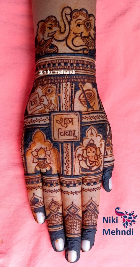 Groom Back Hand Mehndi Design, Sada Saubhagyavati Bhava Mehndi, Vadsavtri Mehndi, Back Hand Dulhan Mehndi Designs, Vat Savitri Mehendi Design, Bridal Mahendi Latest, Mundan Ceremony Mehndi Designs, Groom Mahendi Design, Veere Di Wedding Mehndi Design