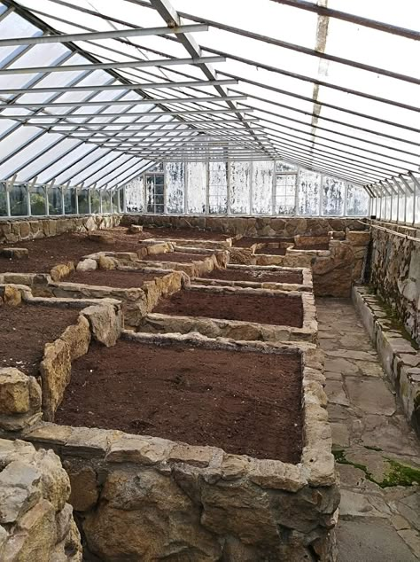 Greenhouse On Slope, Inground Greenhouse, Hillside Greenhouse, Subterranean Greenhouse, Stone Greenhouse, Huge Greenhouse, Greenhouse Vegetable Garden, Giant Greenhouse, Greenhouse Layout