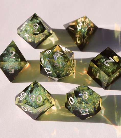 Grung Dnd 5e, D&d Aesthetic, Aesthetic Dice, Dice Aesthetic, Custom Dnd Dice, Dnd Aesthetic, D&d Aesthetic Dice, Cool Dnd Dice, Pretty Dnd Dice