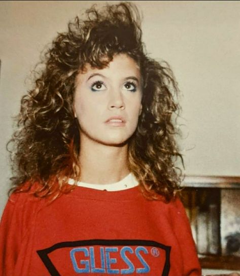 Messy 80s Hair, Glamour Shots 80s, 80s Perm, 80s Hair Short, 80s Hair Tutorial, 80s Short Hair, 1980s Makeup And Hair, 80s Hair And Makeup, 90s Teen Fashion