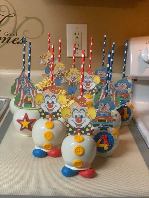 Carnival Theme Candy Apples, Circus Cake Pops, Chocolate Covered Candy, Carnival Treats, Gourmet Caramel Apples, Cake Pop Displays, Carnival Theme Party, Circus Cake, Carnival Birthday Party