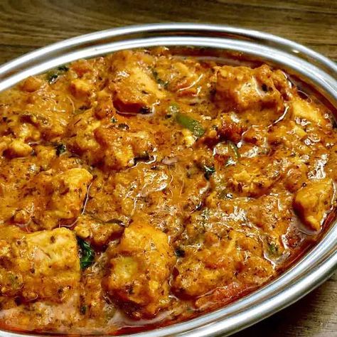 Chicken Handi Recipes, Handi Chicken, Chicken Handi, Biryani Rice, Restaurant Style Recipes, Indian Chicken, Chicken Biryani, Chicken Dish, Indian Kitchen