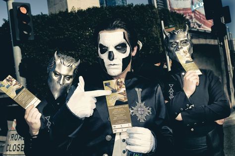 Ghost; Grammys; 2016 Toblerone Fudge, Banda Ghost, Witch Image, Ghost Banda, Grammys 2016, Papa Emeritus, Ghost Papa, The Grammys, Ghost Band