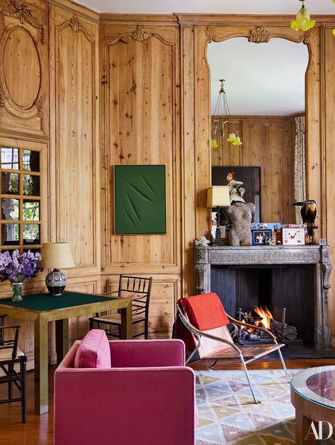 Jacques Grange Transforms a Historic London Townhouse | Architectural Digest Upper West Side Apartment, Beadboard Wainscoting, Paneled Walls, Haute Bohemian, Wood Panelling, London Houses, London Townhouse, Pine Walls, Morning Room