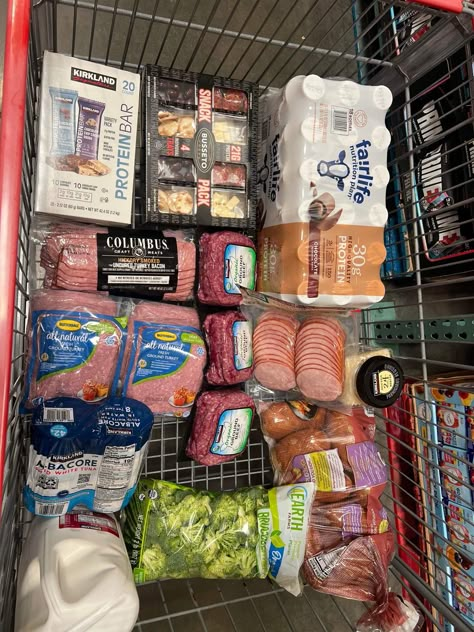 Whole Foods Store Aesthetic, Healthy Grocery Haul Aesthetic, Whole Foods Aesthetic Store, Healthy Grocery Haul, Healthy Snack To Buy At The Grocery Store, Best Healthy Snacks To Buy Grocery Store, Healthy Weight Gain Foods, Grocery Cart, Gym Food