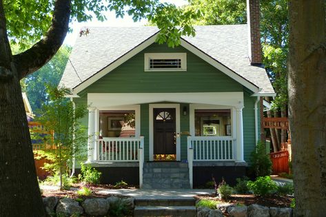 American Bungalow Style Houses, 1905 - 1930 1930 Bungalow, American Bungalow, Dream House Aesthetic, Cottage Bungalow, Bungalow Style House, Storybook Homes, California Bungalow, Bungalow Exterior, Bungalow Homes