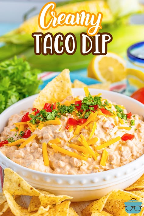 You only need a few ingredients to make this Taco Dip that is so creamy! It's also a quick appetizer to make since it doesn't need to be heated! Taco Pot Luck Ideas, Bbq Appetizer Recipes, Beach Food Ideas Families Easy, Bbq Dips Appetizers, Camping Dip, Easy Summer Dips, Simple Taco Dip, Summer Appetizers For Party, Summer Dips And Appetizers