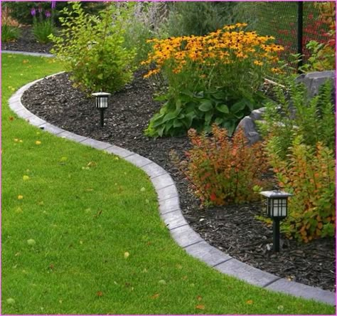 Flower Bed Edging Stone, Landscape Edging Stone, Stone Flower Beds, Lawn Ideas, Flower Bed Borders, Flower Bed Edging, Edging Ideas, Landscape Edging, Garden Shrubs