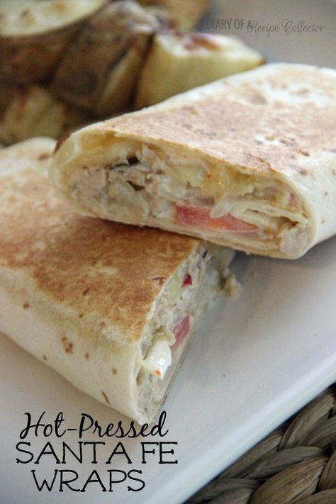 Hot-Pressed Santa Fe Wraps-Hot and melty wraps filled with chicken, pepperjack, sauteed onions, tomatoes, and a mexi-ranch sauce… Crunchwrap Supreme, Sauteed Onions, Chicken Food Recipes, Buffalo Chicken Wraps, Lunch Box Bento, Sandwiches And Wraps, Chicken Food, Tasty Foods, Burgers Sandwiches