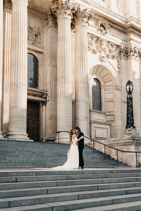 St Pauls wedding photoshoot, London wedding photographer, Monreal Bridal 'Tina' wedding dress London Engagement Photos, Townhall Wedding, London Elopement, Pre Shoot, Photoshoot London, London Photoshoot, City Wedding Photos, City Wedding Photography, London Wedding Venues