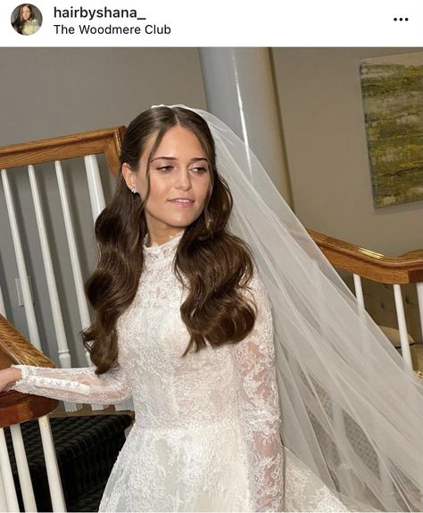 Bridal Middle Part Hair, Long Sleeve Wedding Dress Hair Down, Effortless Bridesmaid Hair, Hairstyles For High Neck Dresses Simple, Veil Half Up Half Down Hair, Winter Bride Hairstyles, Bridal Hair Half Up Half Down With Veil, Wedding Half Up Half Down With Veil, Soft Curls Wedding Hair