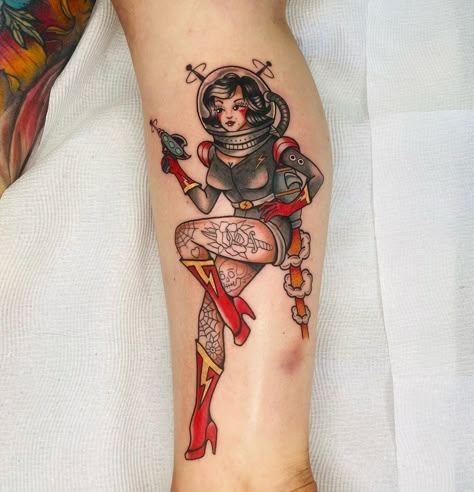 @blackeagletattoos on Instagram: “Space girl by @blackeagletattoos #traditionalpinuptattoo #oldschoolpinuptattoo #pinupstyle #pinuptattoo #spacegirl #spacepinuptattoo…” Pinup Space Tattoo, Space Lady Tattoo, Traditional Galaxy Tattoo, Alien Pinup Tattoo, Fire Tattoos For Women, Space Woman Tattoo, Pin Up Traditional Tattoo, Space Girl Tattoo, Traditional Space Tattoo