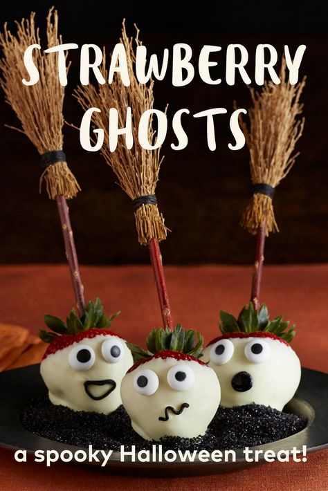 Boo! We hope these white chocolate covered strawberries bring you and your loved ones fright and delight. They're fun to make and a delicious alternative to traditional Halloween candy. Strawberry Ghosts, Christmas Cheesecake Recipes, White Chocolate Covered Strawberries, Recipes Strawberry, Berry Dessert Recipes, White Chocolate Covered, Christmas Cheesecake, Traditional Halloween, Spooky Halloween Treats