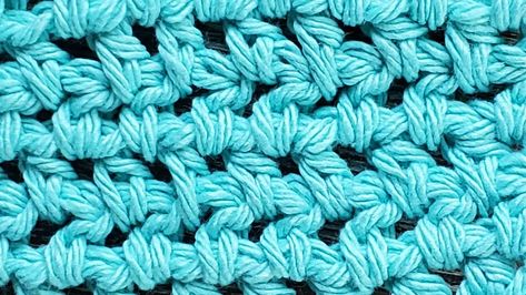 How to do the Half Double Moss Stitch Double Moss Stitch Crochet, Double Crochet Moss Stitch, Crochet Moss Stitch, Moss Stitch Crochet, Double Moss Stitch, Crochet Moss, Different Crochet Stitches, Step By Step Crochet, Stitch Crochet