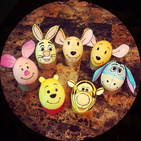 #WinnieThePooh #EasterEggs #Disney Disney Egg Decorating, Easter Disney, Animal Easter Eggs, Disney Easter Eggs, Styles For Natural Hair, Painted Easter Eggs, Holiday Art Projects, Creative Easter Eggs, New Natural Hairstyles