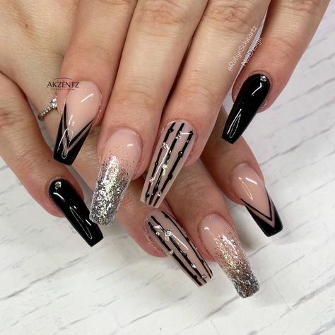 Glitter Nails Coffin, Black Nails Coffin, Nails Bling, 35th Birthday, Pretty Nail Art Designs, Nails Glitter, Pretty Nail Art, Nails Coffin, Bling Nails