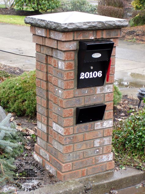 Brick mailbox with stone cap Mailbox On House, Mailboxes Ideas, Brick Planters, Brick Mailboxes, Letterbox Ideas, Mailbox Designs, Stone Mailbox, Mailbox Planter, Brick Mailbox