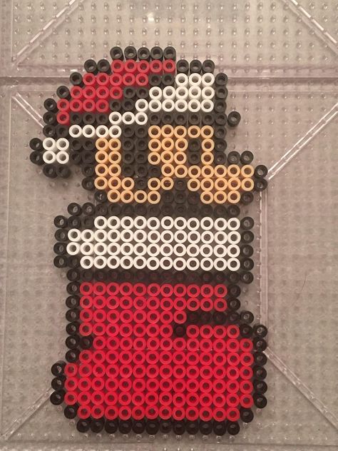 Perler Bead Christmas Ornaments, Perler Bead Ornaments Pattern, Perler Ornaments, Perler Bead Christmas, Pixel Art Noel, Bead Christmas Ornaments, Hama Mario, Bead Knitting, Perler Bead Designs