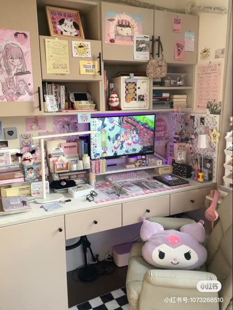 Harajuku Room Decor, Small Office Aesthetic, Kawaii Room Ideas, Soft Bedroom, Otaku Room, Ideas Decoracion, Desk Inspo, Bedroom Setup, Cute Bedroom