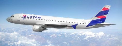 LATAM espera operar al 33% de su capacidad en noviembre: reiniciará operaciones en nueve destinos | AméricaEconomía | AméricaEconomía Hainan Airlines, Asiana Airlines, Flight Reservation, Air China, Aviation World, Travel Team, Malaysia Airlines, Bus Tickets, International Flights