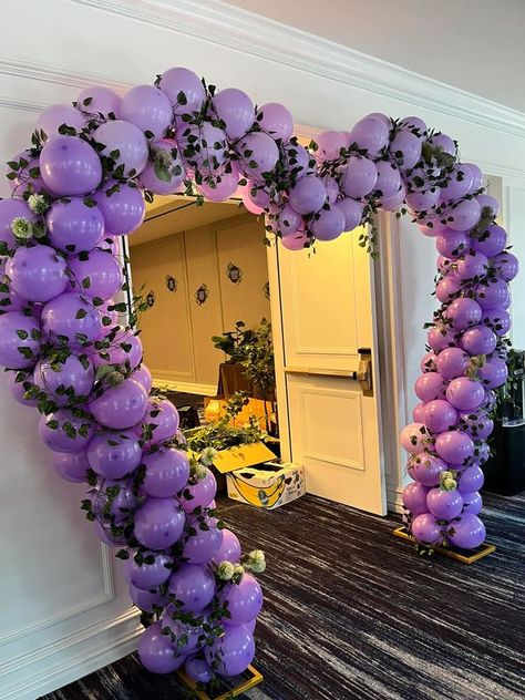 Balloon Artists | First time doing a heart shaped arch and I’m not sure why I was so nervous 🥴 | Facebook Work Project, Heart Balloons, Business Photos, Balloon Arch, Tiffany Blue, Blue Ivory, Strawberry Shortcake, Balloon Decorations, A Heart