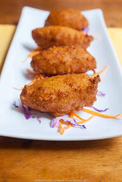 Conch Fritters Recipe, Pretty Countries, Conch Recipes, Belizean Recipes, Belizean Food, Conch Salad, Bahamian Food, Belize Food, Caribbean Foods