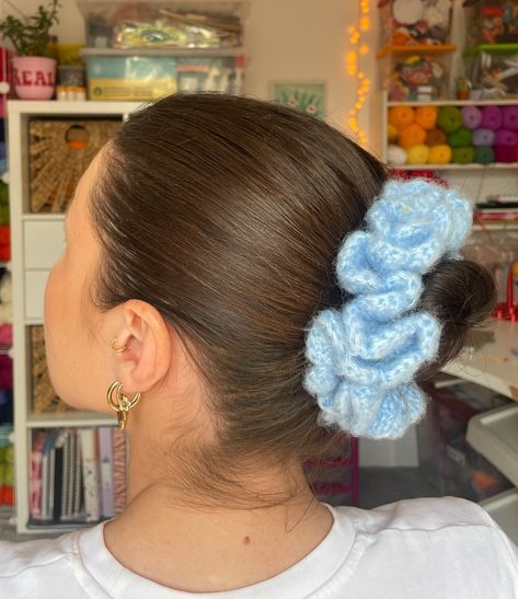 Currently obsessed with my Love heart scrunchie! Full tutorial on my YouTube channel 💙💚 Heart Scrunchie, Realm Designs, With My Love, Obsessed With Me, I Love Heart, My Youtube Channel, Crochet Clothes, My Love, Scrunchies