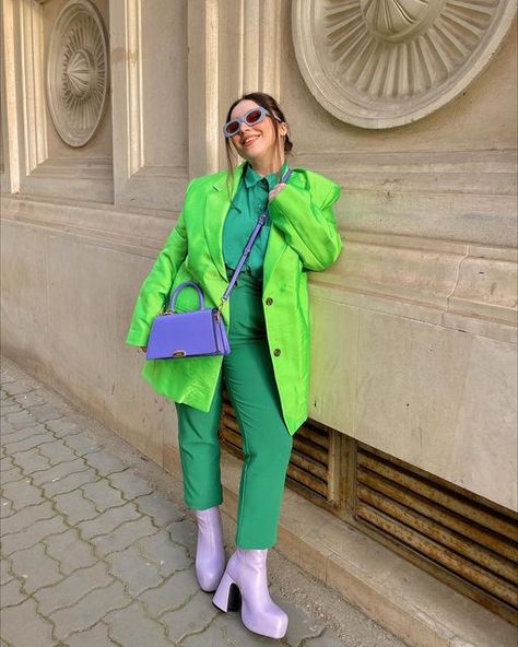 Andreea🌈 Colorful Fashion on Instagram: "My birthday and I'm vibin' and thrivin' 🪩🍬🌱🤍⚡️ It's PISCES SZN 🫧🫧🫧 #birthdayoutfit #birthdaygirl #birthdayvibes #greenoutfit #greenandpurple #boldcolors #colorfuloutfit #colorfulaesthetic #brightcolors #coloraddict #piscesgirl #piscesseason >>>>> Birthday girl, birthday vibe, pisces season, pisces girl, colorful style, colorful aesthetic, spring colorful outfit, color combo, bright colors, green ootd, green aesthetic, purple accessories, lilac boo Pisces Szn, Casual Bar Outfits, Green Ootd, Pisces Season, Pisces Girl, Bar Outfits, Colorful Outfit, Purple Accessories, Color Combos Outfit