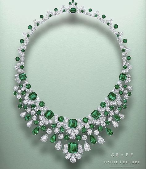 Graff Necklace, Graff Jewelry, Graff Diamonds, Bridal Diamond Necklace, Necklace Emerald, Paris Haute Couture, Jewellery Design Sketches, Model Shoes, Diamond Jewelry Designs