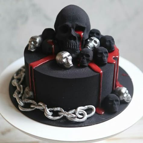 Halloween Birthday Cakes For Adults, Scary Birthday Cakes, Ghostface Cake, Gothic Birthday Party, Gothic Birthday Cakes, Skull Wedding Cakes, Goth Cakes, Gothic Cakes, Horror Cake