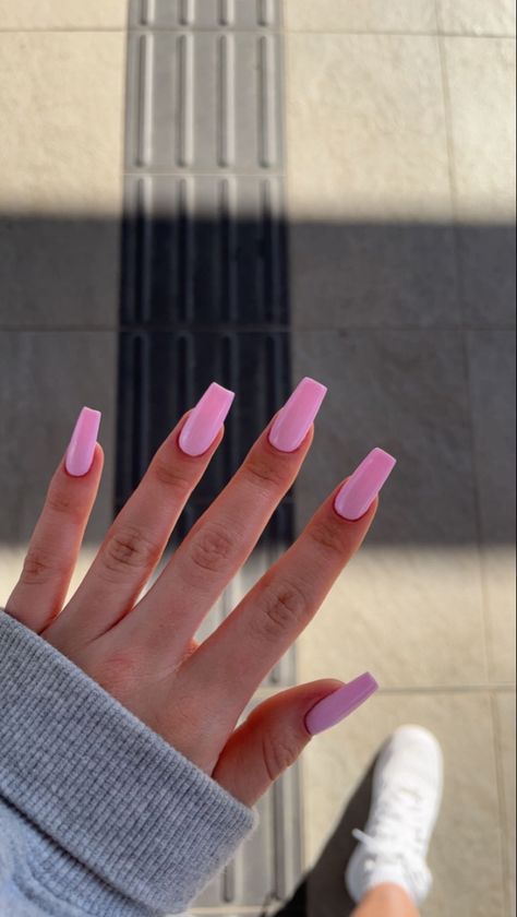 Light Bubble Gum Pink Nails, Pink Bubblegum Nails, Bumble Gum Pink Nails, Light Pink Vacation Nails, Pink Nails Coffin Long, Basic Nails Pink, Bubblegum Pink Nails Acrylic, Nails For Summer Pink, Nails Acrylic Summer Pink