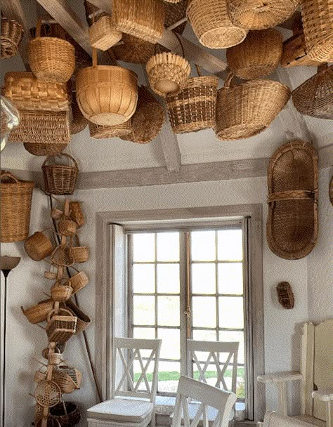 Basket Rooms & Houses - Cottage and Vine Hanging Basket Decor, Hanging Baskets Kitchen, Hanging Wicker Baskets, Kitchen Refresh, Flower Room, Modern Bedroom Design, Backyard Makeover, House Architecture Design, Pics Art