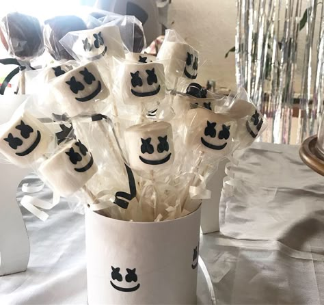 Marshmello Party Decoration, Dj Marshmello Party Ideas, Fortnite Party Ideas, Fortnite Birthday Party Ideas, Fortnite Birthday Party, Dj Marshmello, 7th Birthday Party Ideas, Fortnite Party, Fortnite Birthday