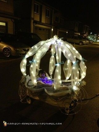 Cute Stroller Costume: Baby Cinderella in Carriage Baby Stroller Halloween Costumes, Stroller Halloween, Stroller Halloween Costumes, Wagon Halloween Costumes, Princess Breakfast, Stroller Costume, Pig Costume, 2015 Halloween Costumes, Carriage Stroller