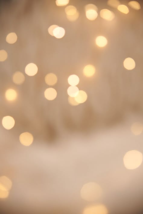 Faded Lights Background, Bokeh Lights Backgrounds, Christmas Lights Backgrounds Wallpapers, Lights Background Aesthetic, Cute Insta Story Background, White Light Aesthetic, Haldi Photography Ideas, Glam Wallpapers, Christmas Lights Background