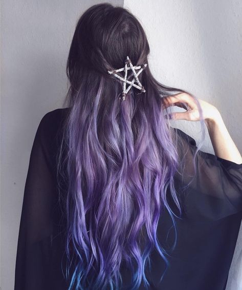 Witch Hair Color, Aesthetic Hair Color Ideas, Hair Styles Aesthetic, Aesthetic Hair Color, Burgundy Aesthetic, Witch Hair, Color Ideas For Black Women, Goth Hair, Kpop Hair