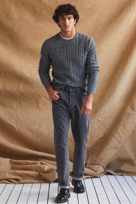 Gray Jeans Outfit Winter, Cable Sweater Outfit, Desert Boots Outfit, Cable Knit Sweater Outfit, Grey Jeans Outfit, Chelsea Boots Men Outfit, Sweater Outfits Men, Chelsea Boots Outfit, Boots Men Outfit