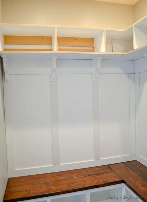 Corner Mudroom Bench, Diy Built In Bench Seating, Corner Mudroom, Mudroom Corner, Mudroom Shelves, Bench With Cubbies, Built In Bench Seating, Mudroom Cubbies, Wall Cubbies