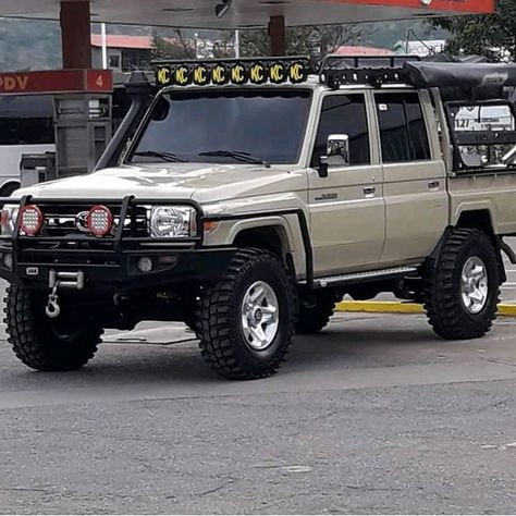 Toyota Landcruiser Pickup, Lr3 Land Rover, Land Cruiser Pick Up, Toyota Cruiser, Land Cruiser 70 Series, Toyota Lc, 6x6 Truck, Bmw Scrambler, Truck Flatbeds