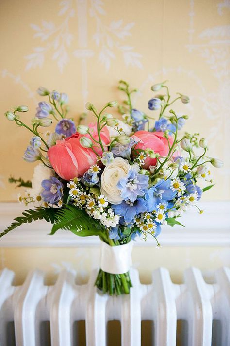 English garden inspired bouquet by George Mackay Flowers, photo by Dominique Bader via JunebugWeddings.com Hibiscus Wedding, Small Wedding Bouquets, Spring Wedding Bouquets, Summer Wedding Bouquets, Spring Wedding Flowers, Summer Bouquet, Floral Ideas, Deco Floral, Bouquet Of Flowers