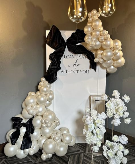 Grand Party Decorations, Birthday Themes For Black Women, Outside Birthday Decor, Wedding Balloon Centerpieces, Hall Decoration Ideas Party, Classy Birthday Decor, 30th Birthday Backdrop Ideas, Old Money Birthday Party, Black And White Bridal Shower Ideas