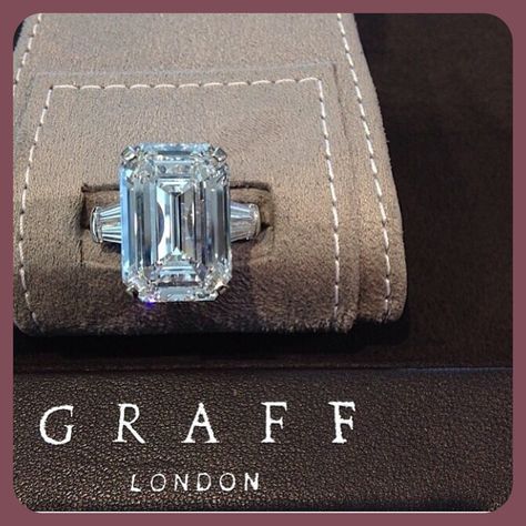 Stunning ! Graff Engagement Ring, Graff Diamonds, Big Engagement Rings, Edgy Accessories, Emerald Cut Rings, Expensive Jewelry, Exquisite Jewelry, March Birth Stone, High Jewelry