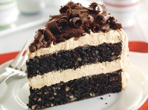 Yum, I am going to give this one a try!! Cake On A Plate, Hershey Recipes, Mocha Fudge, Fudge Cake Recipe, Organic Cake, Mocha Cake, Fudge Cake, Köstliche Desserts, Piece Of Cake