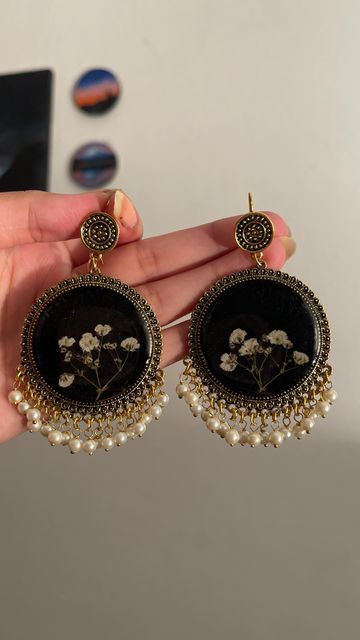 Resin Jhumka Earrings, Jhumka Earrings Aesthetic, Traditional Earrings Indian Jewelry, Resin Jhumka, Jhumkas Aesthetic, Aesthetic Jhumka, Black Jhumka, Antique Jhumka, Desi Jewelry