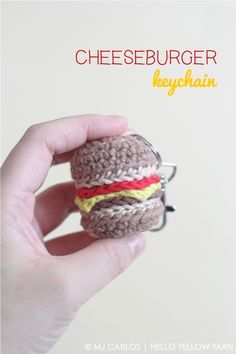 CHEESEBURGER KEYCHAIN – FREE CROCHET PATTERN & TUTORIAL Crochet Cheeseburger, Crochet Keychain Patterns, Crochet Key Chains, Keychain Tutorial, Keychain Patterns, Amigurumi Food, Crochet Pattern Tutorial, Crochet Keychains, Crochet Christmas Gifts